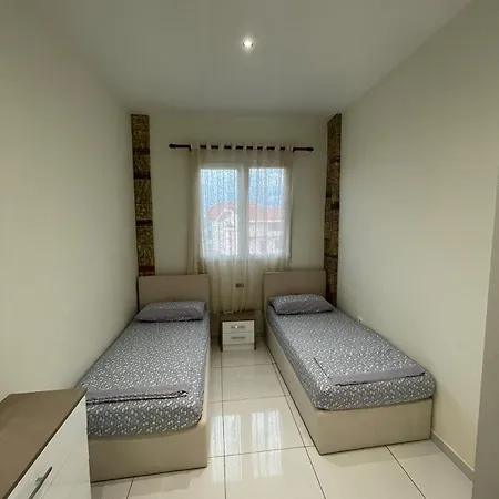 Blanco * Tirana